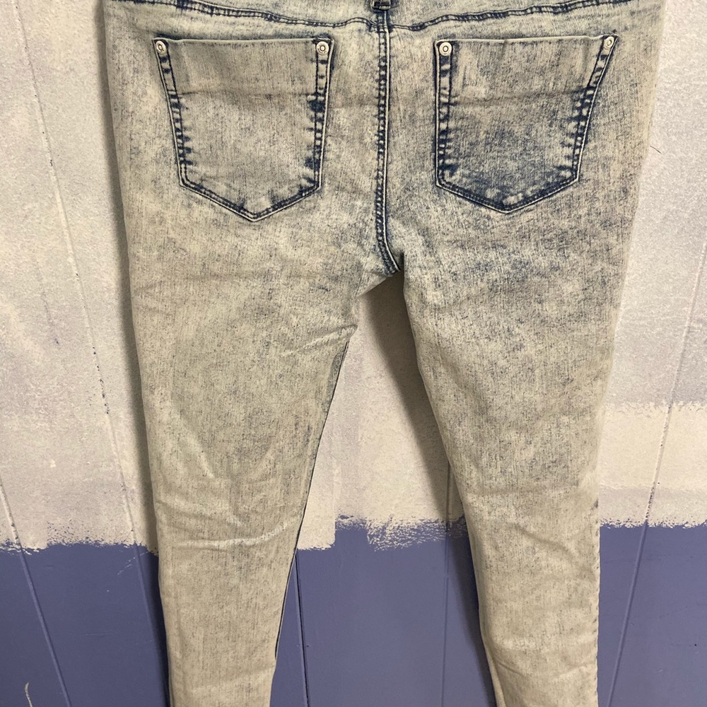 Jeans - Picture 3 of 3